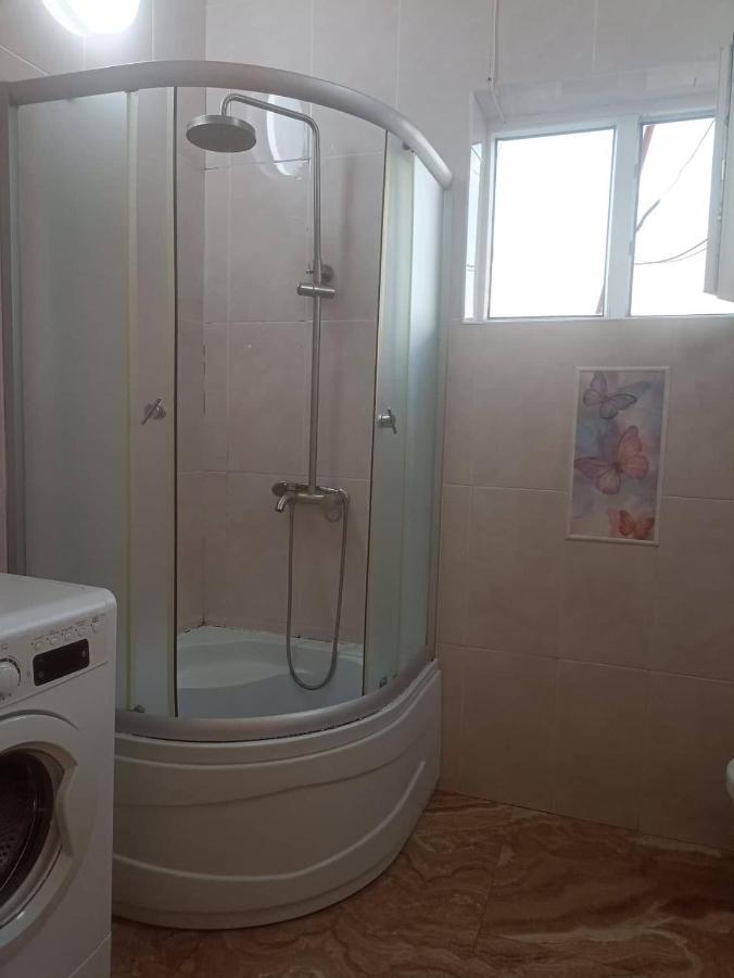 Bis-A Guesthouse Makhinjauri Luaran gambar