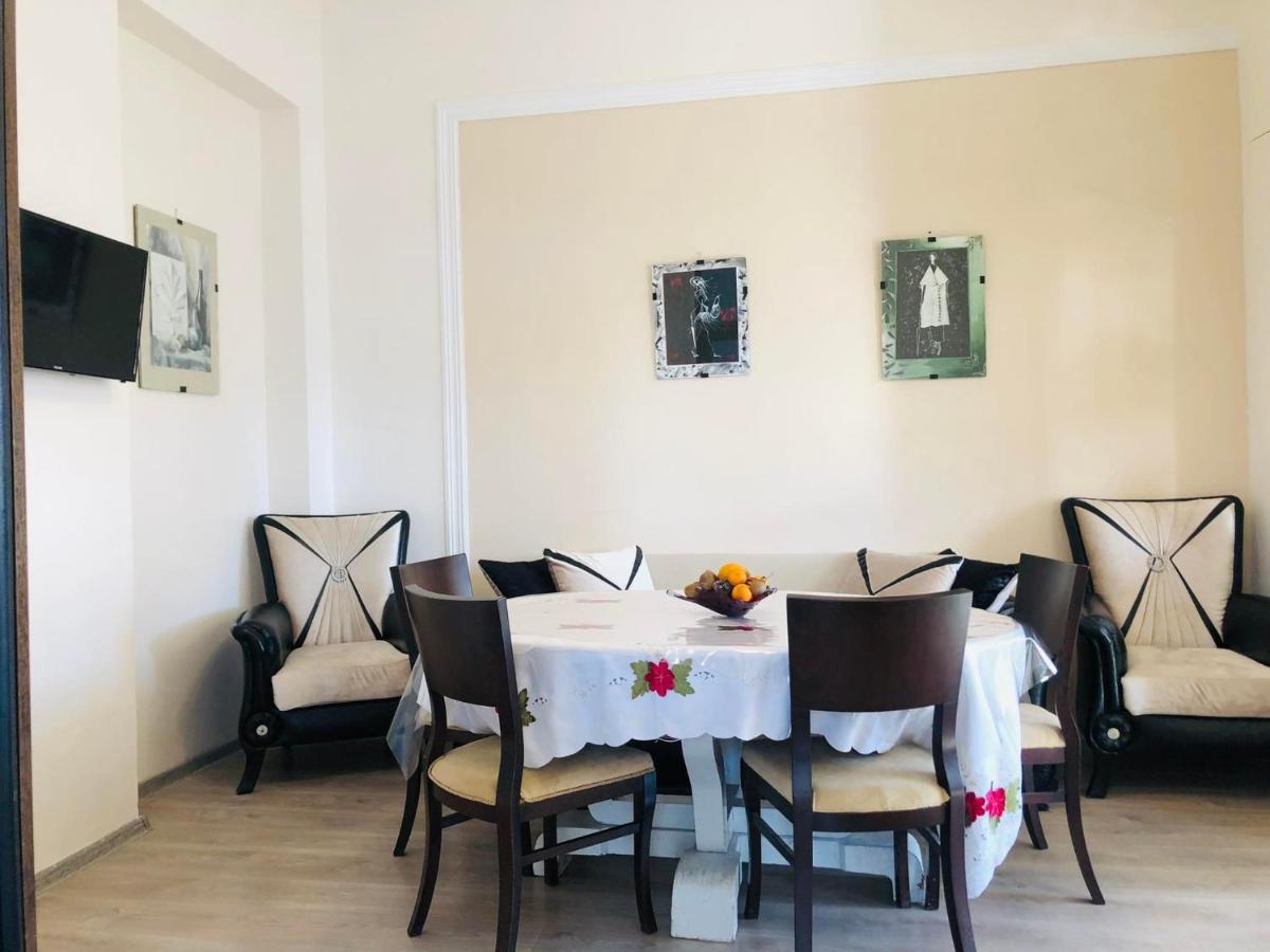 Bis-A Guesthouse Makhinjauri Luaran gambar