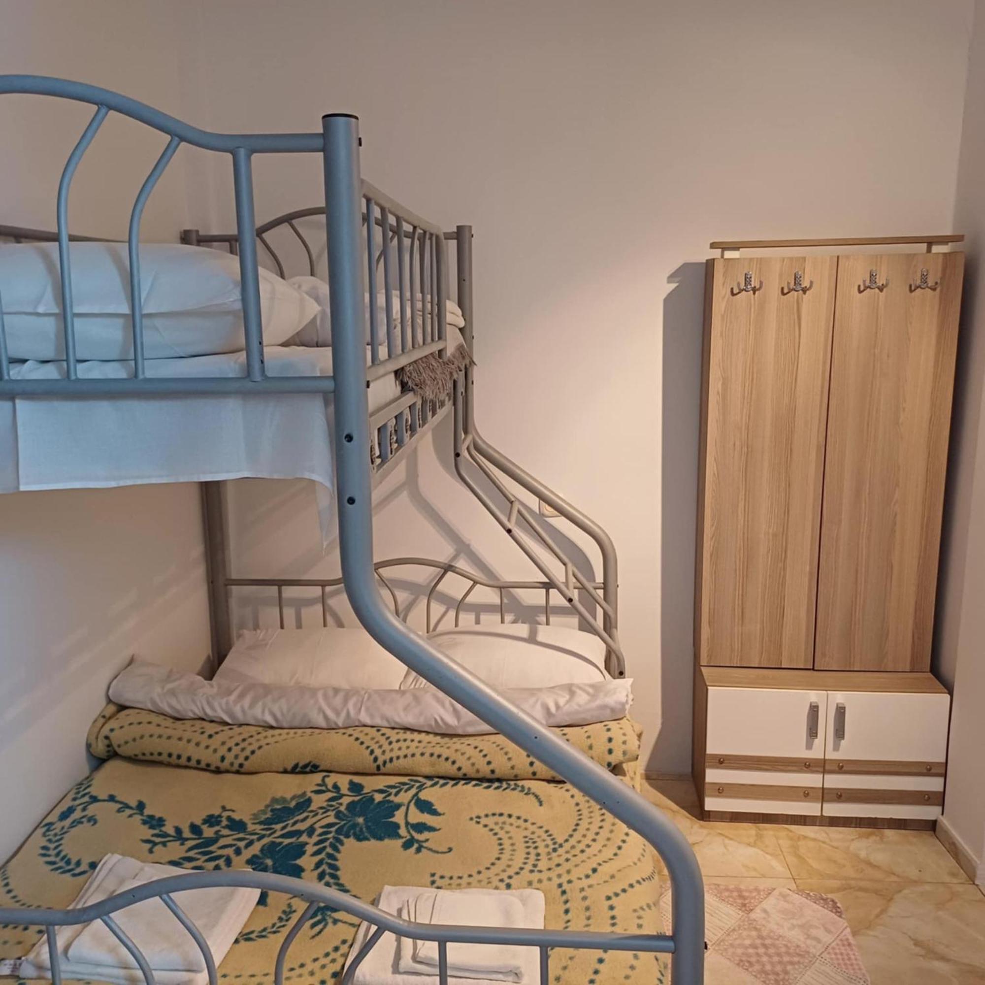 Bis-A Guesthouse Makhinjauri Luaran gambar