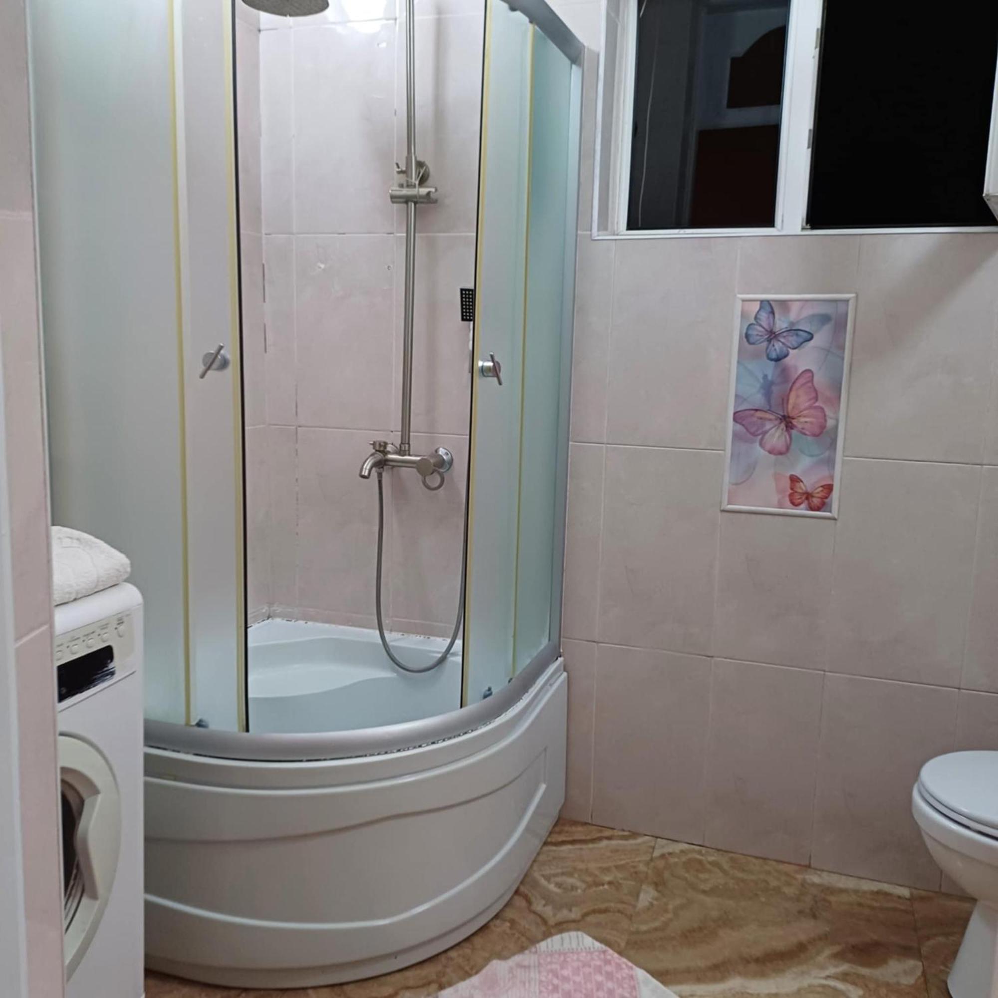 Bis-A Guesthouse Makhinjauri Luaran gambar
