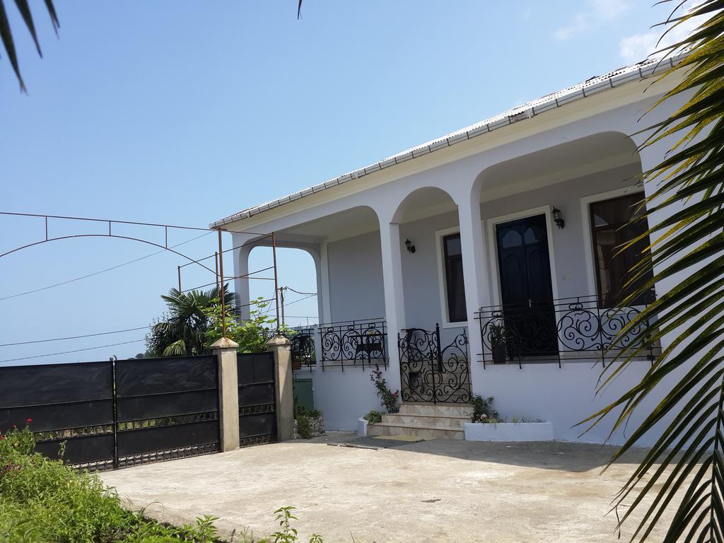 Bis-A Guesthouse Makhinjauri Luaran gambar