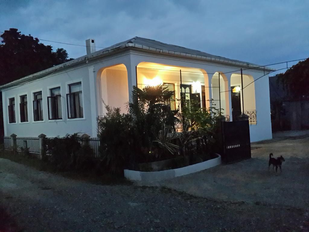 Bis-A Guesthouse Makhinjauri Luaran gambar