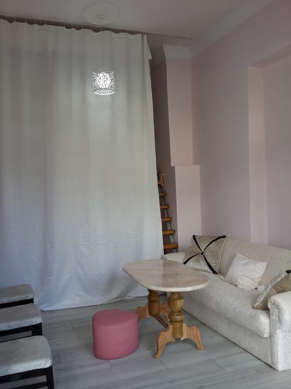 Bis-A Guesthouse Makhinjauri Luaran gambar